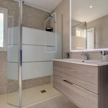Albatross Hills, La Campana Apartment *
